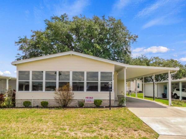 2001 Homes of Merit Mobile Home For Sale