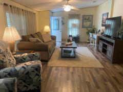 Photo 5 of 11 of home located at 30 E Hampton Dr Auburndale, FL 33823