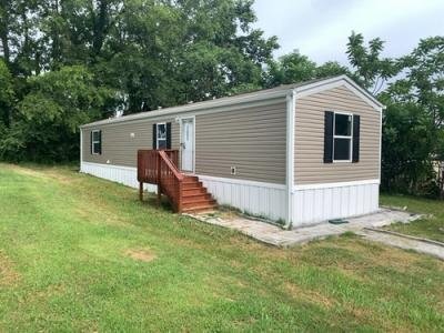 Mobile Home at 2 Houston Dr Columbia, TN 38401