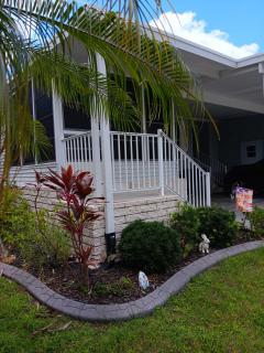 Photo 1 of 17 of home located at 3707 Asbury Dr Parrish, FL 34219