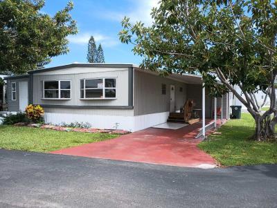 Photo 3 of 10 of home located at 270 Kingfisher Fort Pierce, FL 34982