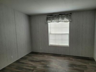 Photo 5 of 29 of home located at 1219 51st Avenue East, #18 Bradenton, FL 34203