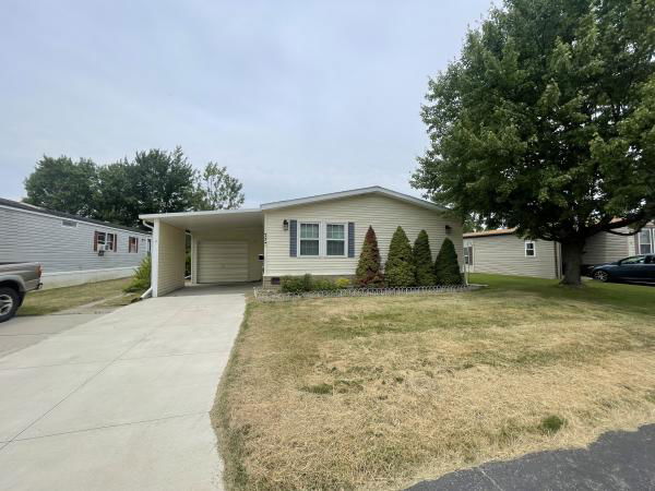 1989 Commodore CN17237AB Mobile Home