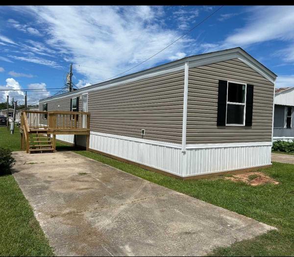 Photo 1 of 1 of home located at 1231 Hebert Ave Lot 120 Breaux Bridge, LA 70517