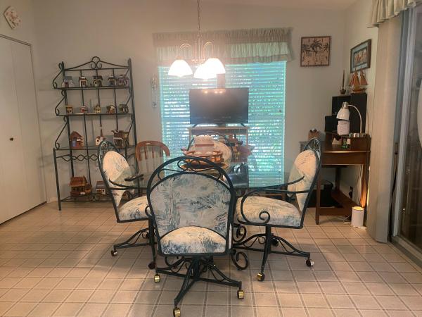 2002  Mobile Home For Sale