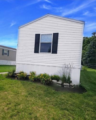 Mobile Home at 24 Meadows Circle W. Wixom, MI 48393