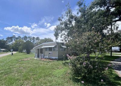 Photo 4 of 5 of home located at 6943 Sunny Lane Mount Dora, FL 32757