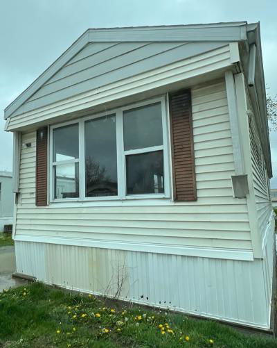 Mobile Home at Lot 17 - 402 Ross St Carlinville, IL 62626
