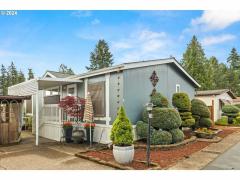 Photo 1 of 34 of home located at 15130 S Maplelane Rd, Spc. 15 Oregon City, OR 97045