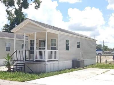 Mobile Home at 1129 Chicago Bulls St Avon Park, FL 33825