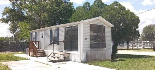 1990 Park Manufactured Home