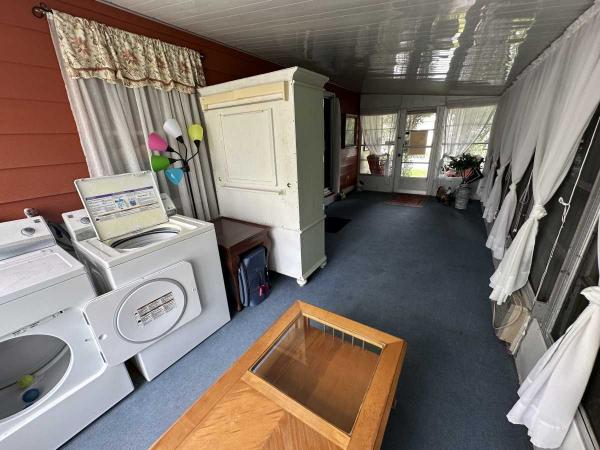 1980 BARR Manufactured Home