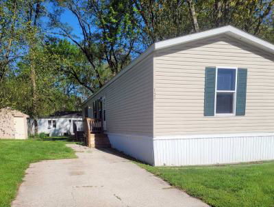 Mobile Home at 129 Piney Bend Portage, IN 46368