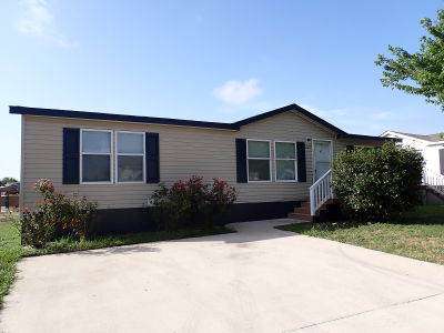 Mobile Home at 7460 Kitty Hawk Rd Site 228 Converse, TX 78109