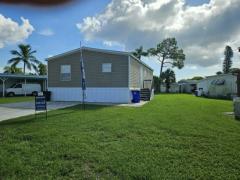 Photo 1 of 6 of home located at 5000 SE Federal Highway #1103 Stuart, FL 34997