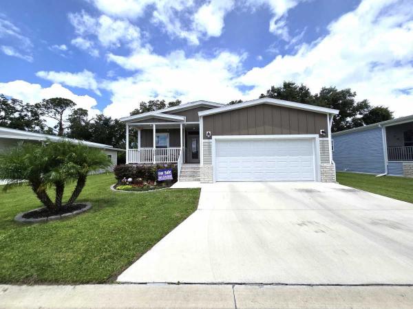 Photo 1 of 2 of home located at 7986 Yukon Trail Ellenton, FL 34222