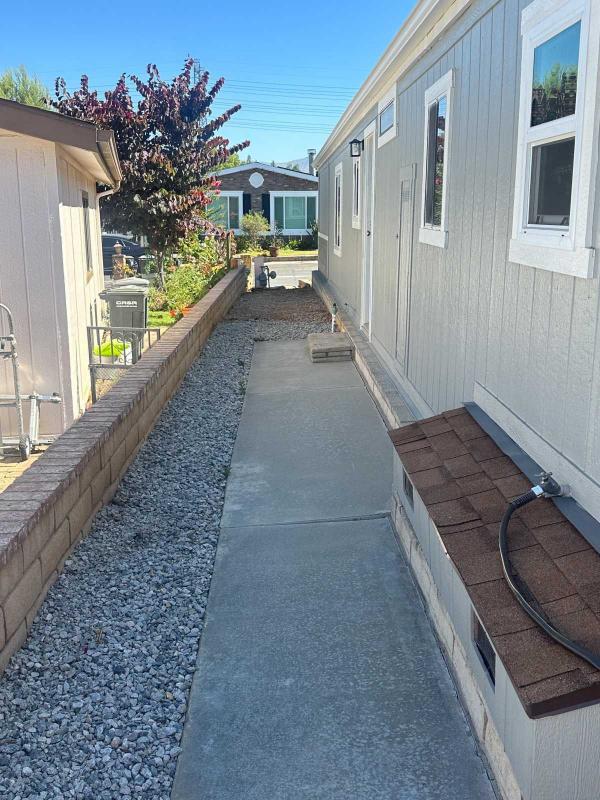 1986 Golden West CH562A0 Manufactured Home