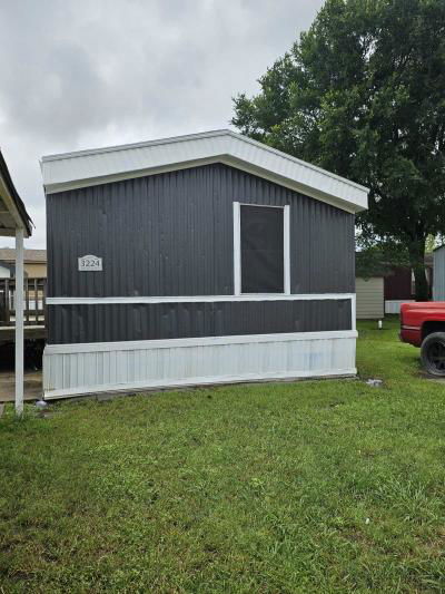 Mobile Home at 3224 Peterson Dr West Fort Worth, TX 76140