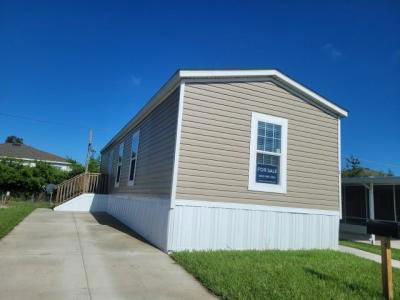 Mobile Home at 83 Stebbins Drive, 2 Winter Haven, FL 33884