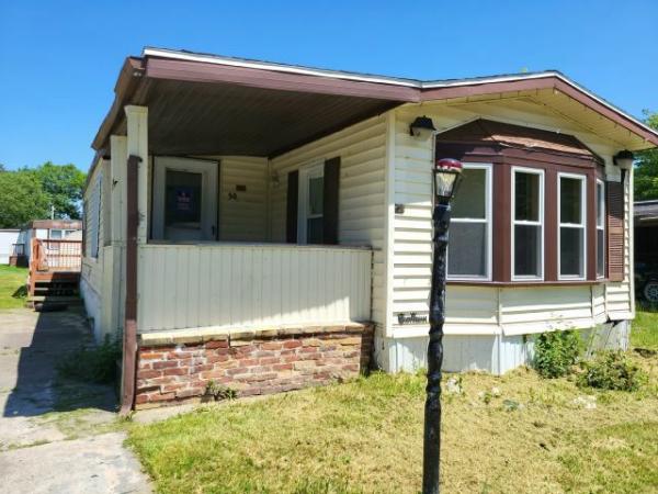 1984 VICTORIAN Manufactured Home