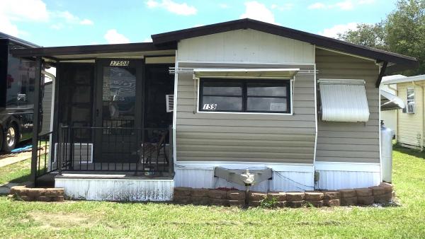 1984 Town & Country Mobile Home