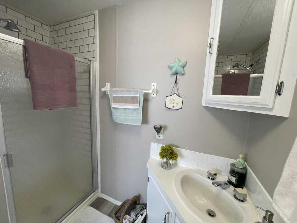 1982 SCHU 2BR/2BA Mobile Home