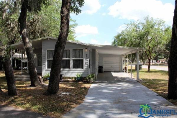 Photo 1 of 2 of home located at 37640 Oak Lake Dr Zephyrhills, FL 33541