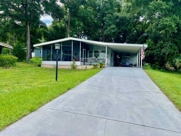 Photo 1 of 2 of home located at 307 Cypress Curve Lady Lake, FL 32159