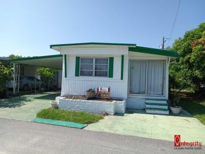 Mobile Home at 37376 Us Hwy 19 N, Lot 94 Palm Harbor, FL 34684