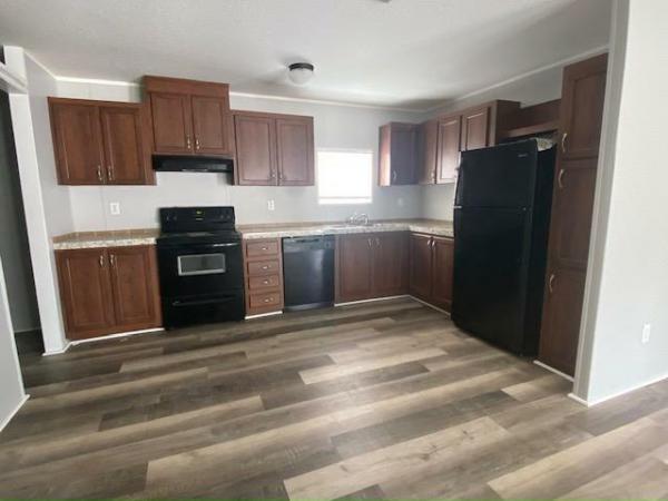 2019 LIVE OAK Mobile Home For Rent