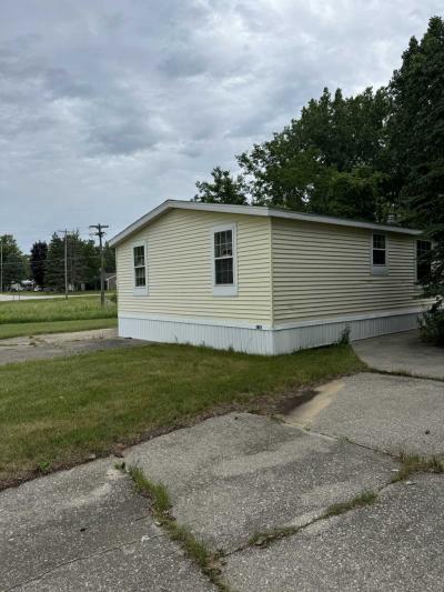 Mobile Home at 1041 Woodhaven Hemlock, MI 48626