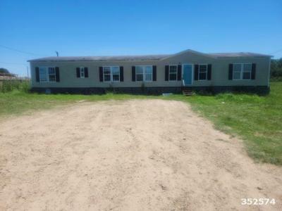 Mobile Home at 110 M Bar S Ln Bentonia, MS 39040