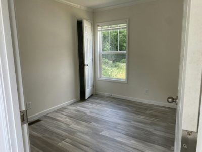 Photo 3 of 15 of home located at 214 Dreamers Lane Asheville, NC 28805