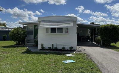 Mobile Home at 24 B Lake Breeze Dr Tavares, FL 32778