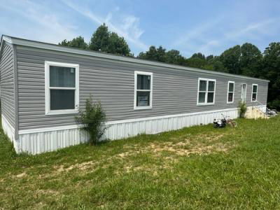 Mobile Home at 2643 Macedonia Rd Adolphus, KY 42120