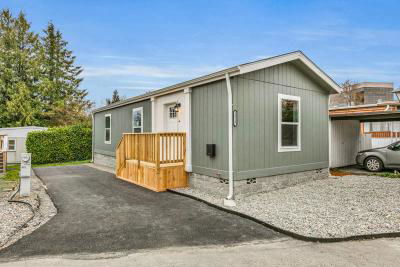 Mobile Home at 18117 32nd Ave S Seatac, WA 98188