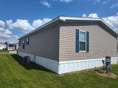 Photo 2 of 15 of home located at 1633 Bluestem Cr Albion, MI 49224