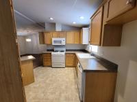 2004 Fleetwood Suncrest Manufactured Home