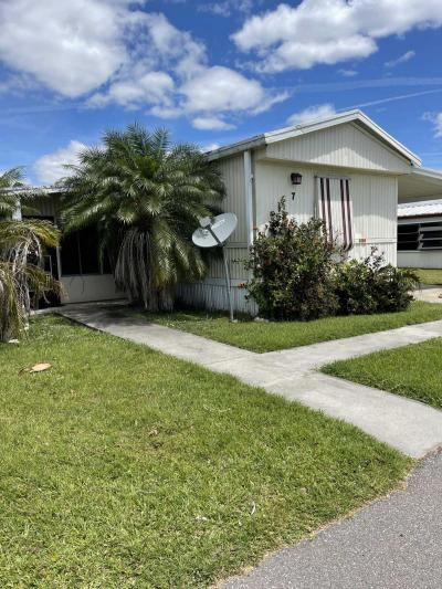 Mobile Home at 4425 Us Highway 441 S Lot 7 Okeechobee, FL 34974