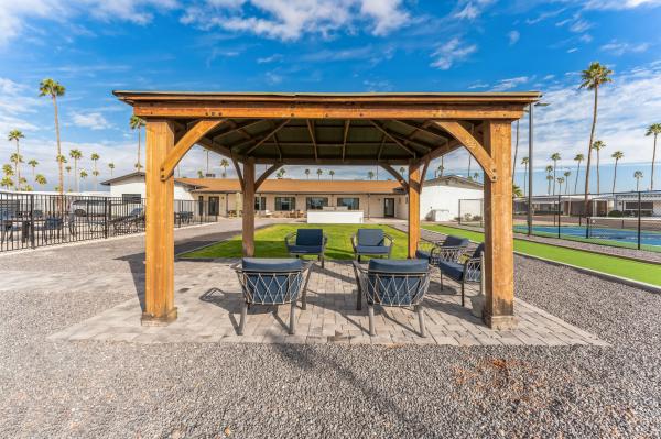 1970 Brook Manufactured Home