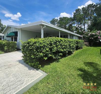 Photo 2 of 25 of home located at 43 Cypress Grove Cir Ormond Beach, FL 32174