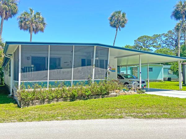 Photo 1 of 1 of home located at 8975 W. Halls River Rd #215 Homosassa, FL 34448