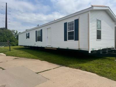Mobile Home at 100 Summitt Dr Lot Sum-100 West Des Moines, IA 50265