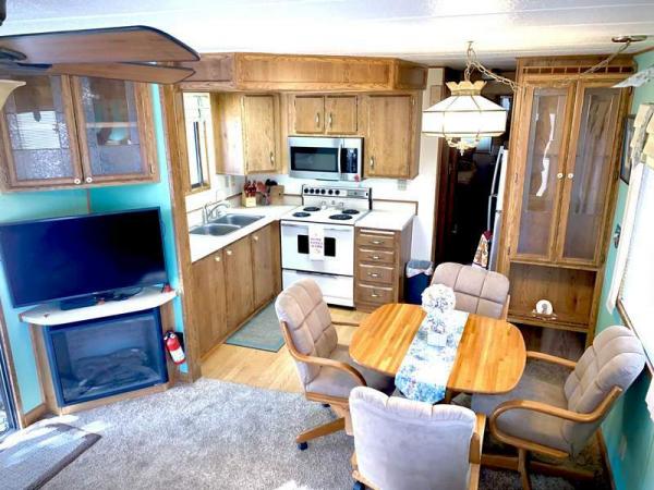 1987 Skyline Manufactured Home