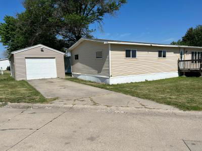 Mobile Home at 2305 E 19th Street N #B31 Newton, IA 50208