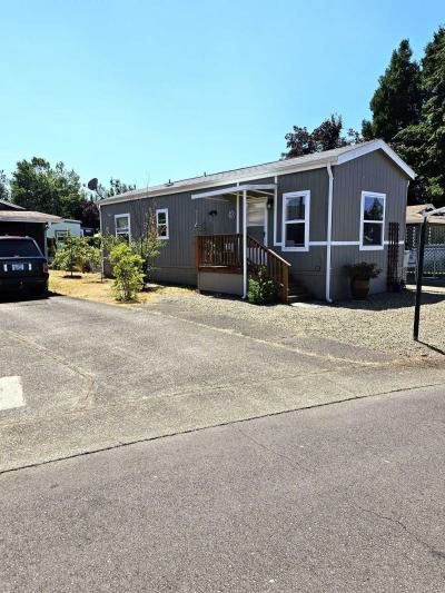 Photo 2 of 12 of home located at 77500 S 6th Street, Sp. #D-6 Cottage Grove, OR 97424