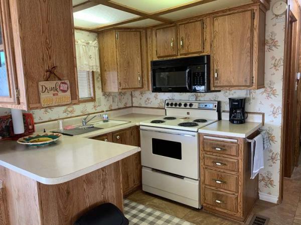 1987 Skyline Manufactured Home