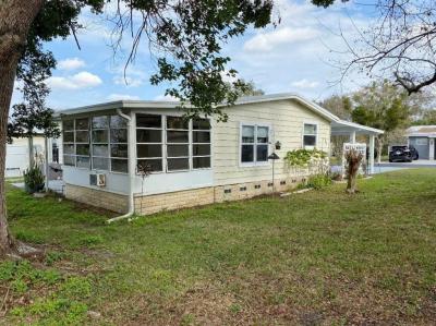 Photo 4 of 37 of home located at 5940 SW 57th Ave Ocala, FL 34474