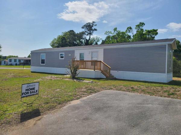 Photo 1 of 2 of home located at 515 Tom Mann Rd., Lot 116 Newport, NC 28570