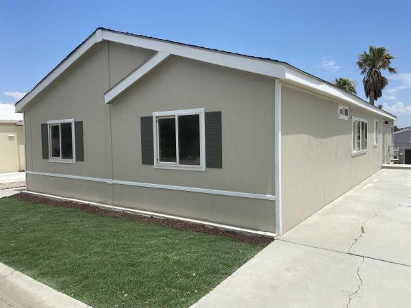 2004 Fleetwood Spring Hill Manufactured Home